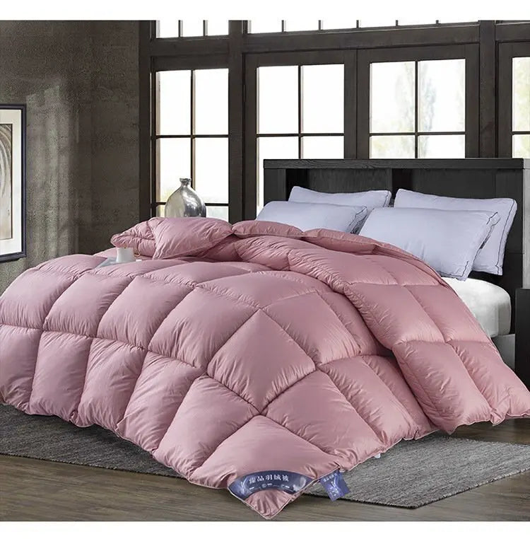VitaSphere™ CozyDream 95% Goose Down Duvet — Winter Comfort Reimagined.