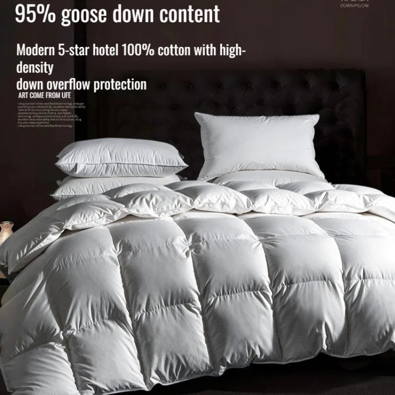 VitaSphere™ CozyDream 95% Goose Down Duvet — Winter Comfort Reimagined.